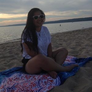 Meet your Posher, Cynthia